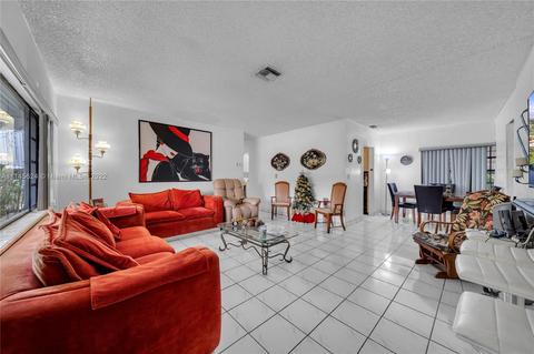 5802 W 3rd Ave, Hialeah, FL 33012 photo 4