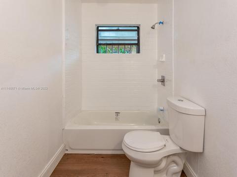 736 SE 8th Pl, Hialeah, FL 33010 photo 26