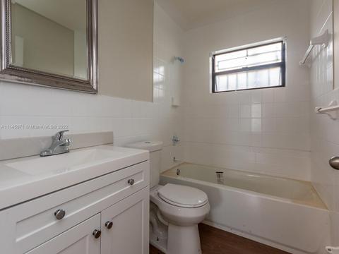 736 SE 8th Pl, Hialeah, FL 33010 photo 30