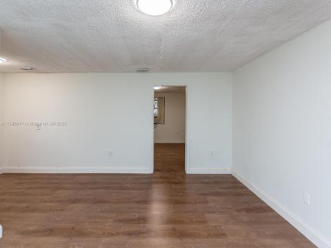 736 SE 8th Pl, Hialeah, FL 33010 photo 38