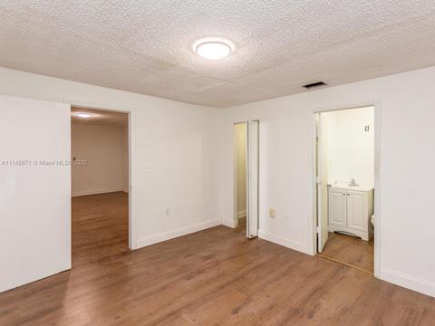 736 SE 8th Pl, Hialeah, FL 33010 photo 43