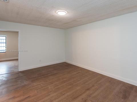 736 SE 8th Pl, Hialeah, FL 33010 photo 23