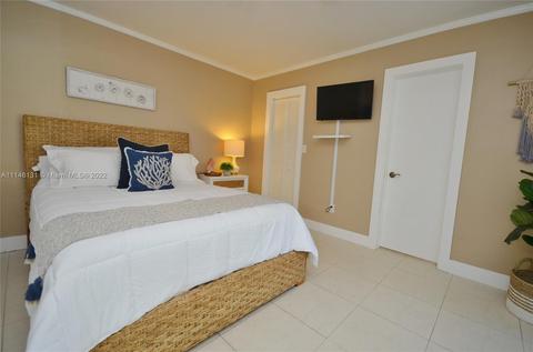 14100 Alamanda Ave, Miami Lakes, FL 33014 photo 34