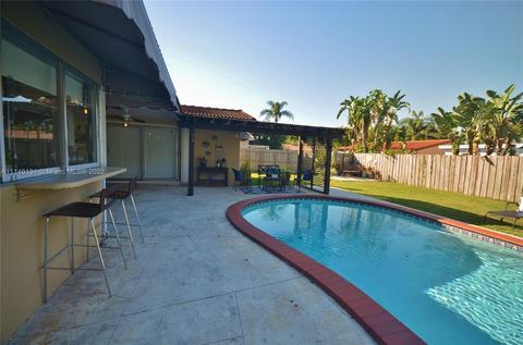 14100 Alamanda Ave, Miami Lakes, FL 33014 photo 9