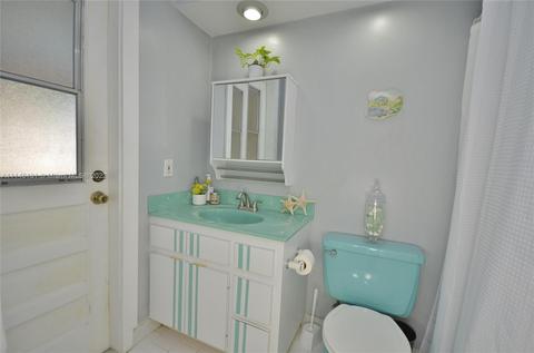 14100 Alamanda Ave, Miami Lakes, FL 33014 photo 27