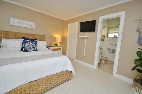 14100 Alamanda Ave, Miami Lakes, FL 33014 photo 33