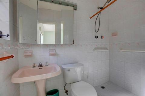 735 W 71st Pl, Hialeah, FL 33014 photo 30