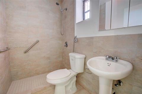 735 W 71st Pl, Hialeah, FL 33014 photo 24