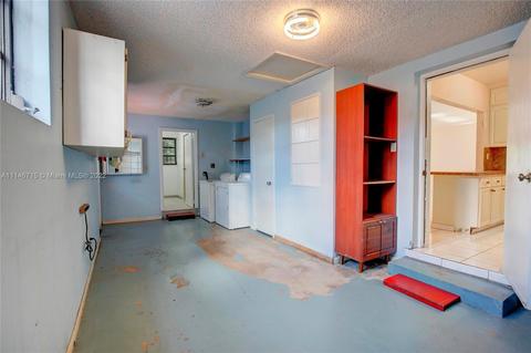 735 W 71st Pl, Hialeah, FL 33014 photo 32