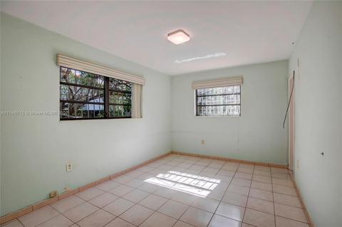 735 W 71st Pl, Hialeah, FL 33014 photo 27