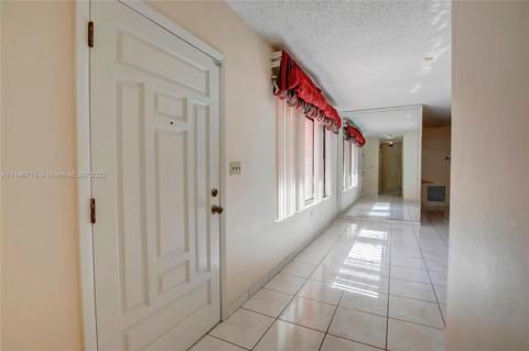 735 W 71st Pl, Hialeah, FL 33014 photo 8