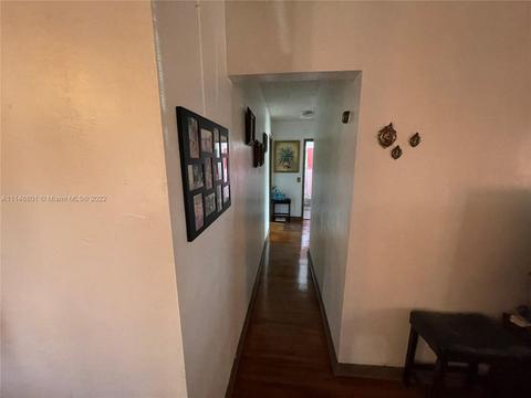 981 E 27th St, Hialeah, FL 33013 photo 16