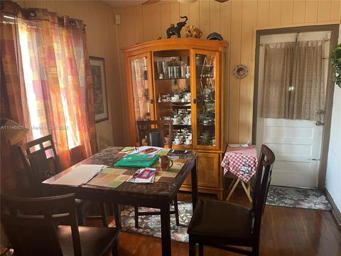 981 E 27th St, Hialeah, FL 33013 photo 5