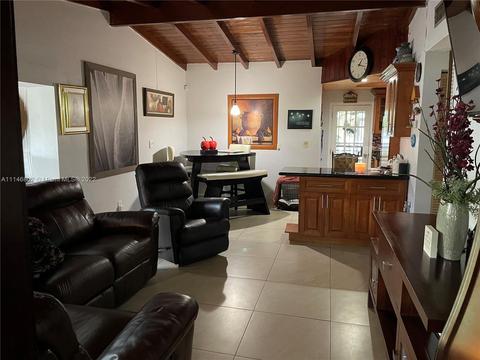 871 Hialeah Dr, Hialeah, FL 33010 photo 4