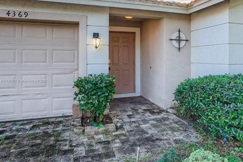 4369 SE Graham Dr, Stuart, FL 34997 photo 3