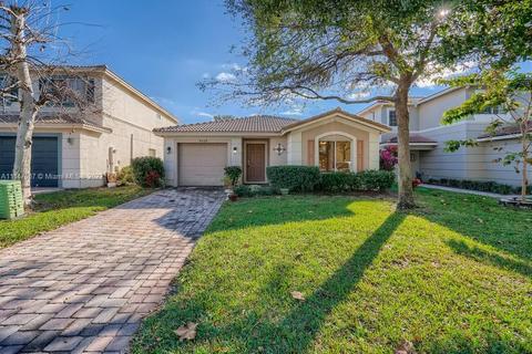 4369 SE Graham Dr, Stuart, FL 34997 photo 1