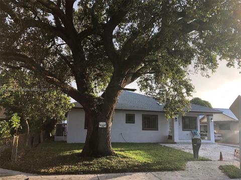 780 SE 4th St, Hialeah, FL 33010 photo 2