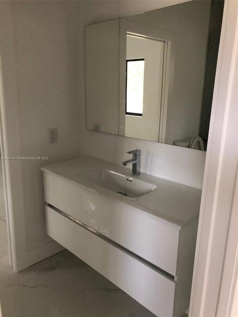 780 SE 4th St, Hialeah, FL 33010 photo 11
