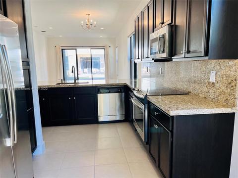 3359 W 97th Ter, Hialeah, FL 33018 photo 26