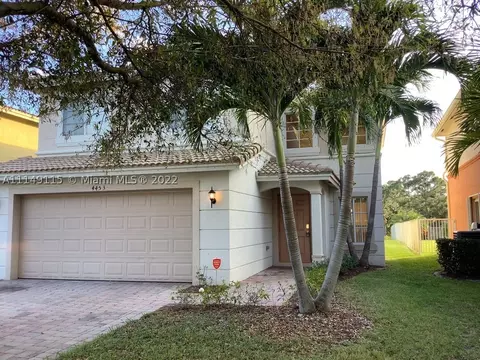 4453 SE Graham Dr, Stuart, FL 34997 photo 1