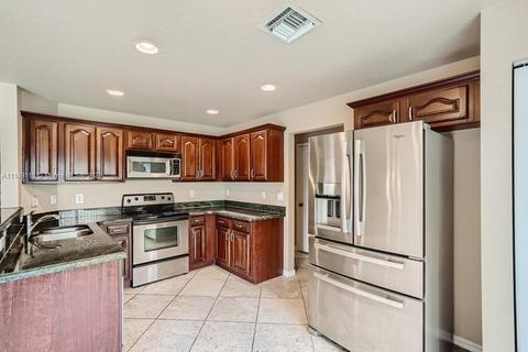 4453 SE Graham Dr, Stuart, FL 34997 photo 8