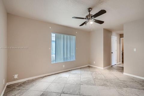 4453 SE Graham Dr, Stuart, FL 34997 photo 6
