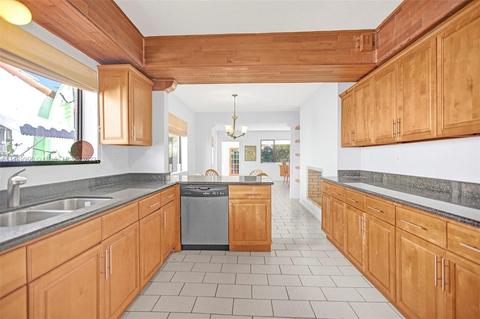 8843 Abbott Ave, Surfside, FL 33154 photo 12