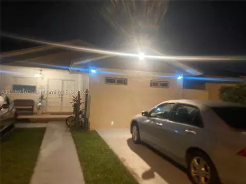 446 W 16th St, Hialeah, FL 33010 photo 1