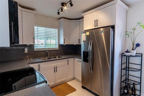 4235 E 9th Ln, Hialeah, FL 33013 photo 14