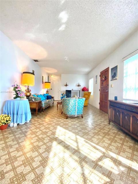 535 E 33rd St, Hialeah, FL 33013 photo 5