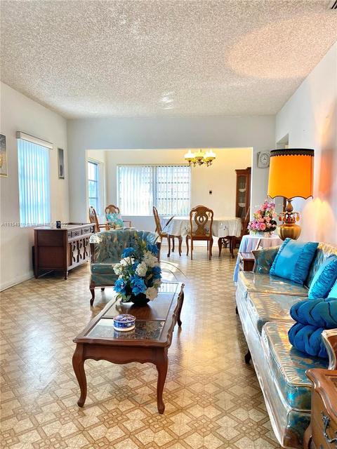 535 E 33rd St, Hialeah, FL 33013 photo 4