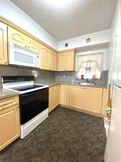 535 E 33rd St, Hialeah, FL 33013 photo 3