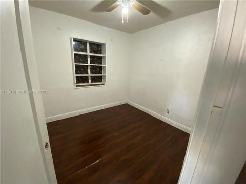 166 E 40th St, Hialeah, FL 33013 photo 9