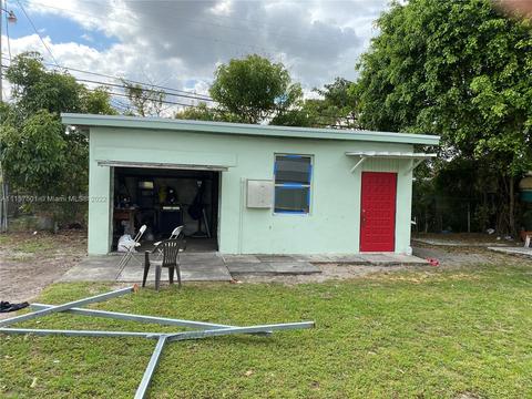 166 E 40th St, Hialeah, FL 33013 photo 11