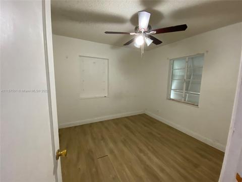 166 E 40th St, Hialeah, FL 33013 photo 8
