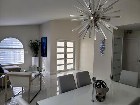 2641 W 68th Pl, Hialeah, FL 33016 photo 3