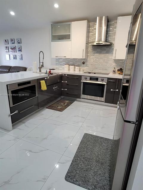 2641 W 68th Pl, Hialeah, FL 33016 photo 8
