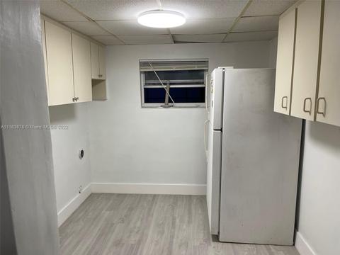 631 E 47th St, Hialeah, FL 33013 photo 5