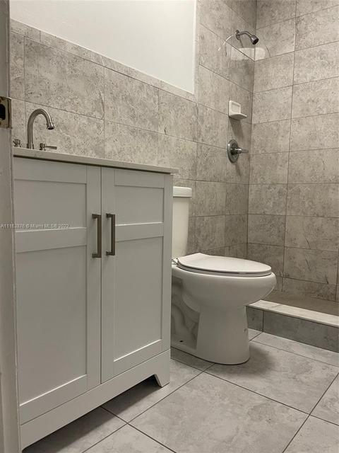 631 E 47th St, Hialeah, FL 33013 photo 7