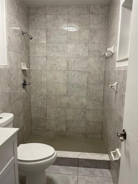 631 E 47th St, Hialeah, FL 33013 photo 8
