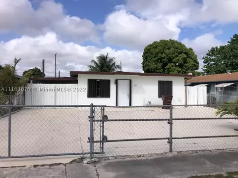631 E 47th St, Hialeah, FL 33013 photo 1
