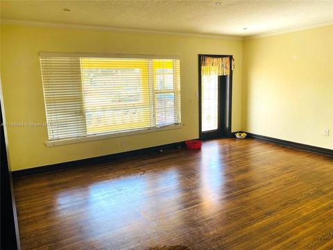 565 E 32nd St, Hialeah, FL 33013 photo 12
