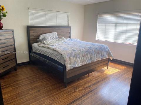 565 E 32nd St, Hialeah, FL 33013 photo 7