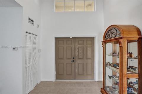 5941 S Sable Cir, Margate, FL 33063 photo 9