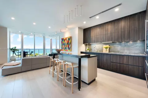 100 S Pointe Dr #908, Miami Beach, FL 33139