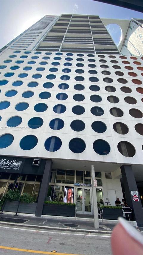 55 SE 6th St #2900, Miami, FL 33131 photo 17