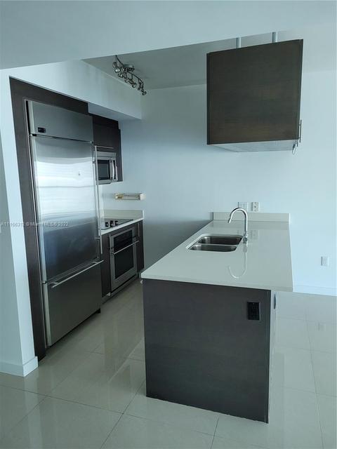 55 SE 6th St #2900, Miami, FL 33131 photo 12
