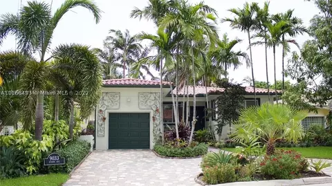 9033 Byron Ave, Surfside, FL 33154 photo 1