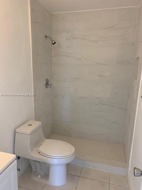 715 E 37th St, Hialeah, FL 33013 photo 4