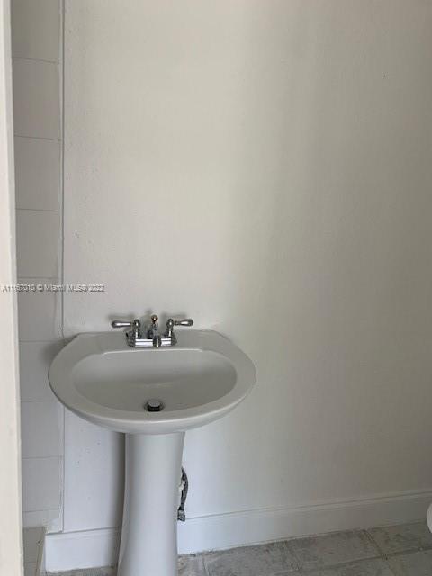 715 E 37th St, Hialeah, FL 33013 photo 9